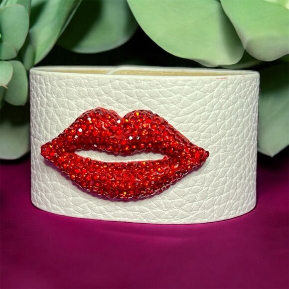 Rhinestone Kiss Red Lip White Cuff Bracelet Adjustable Snap - Picture 5 of 14